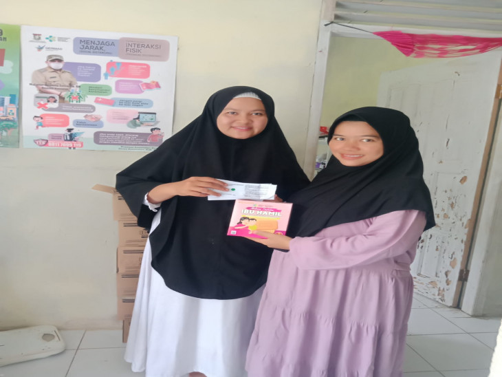Kelas Ibu Hamil, Sweeping dan Pemberian PMT Serta Tablet FE Kepada Ibu Hamil Risti